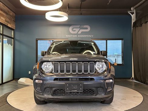 Used 2023 Jeep Renegade Latitude AWD/4WD image 8