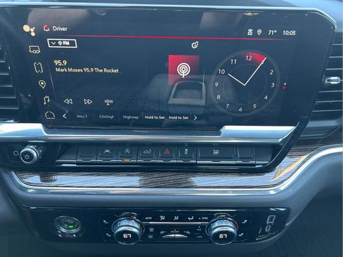 Used 2024 GMC Sierra 1500 Elevation image 17