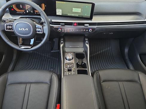 New 2025 Kia Sorento EX image 9