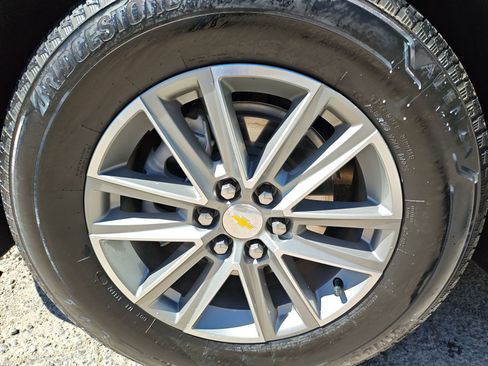 Used 2022 Chevrolet Traverse LT AWD/4WD image 11