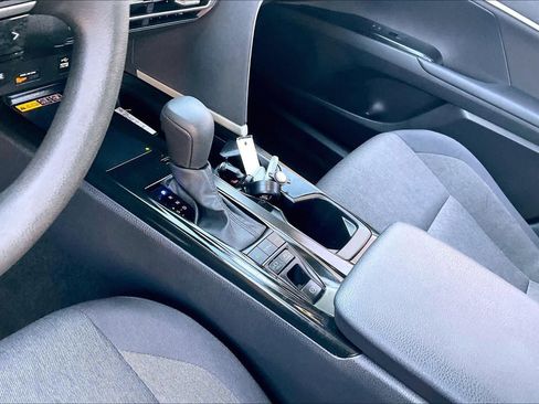 Used 2025 Toyota Camry LE image 15