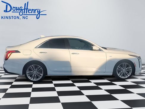 Used 2020 Cadillac CT4 Premium Luxury RWD image 6