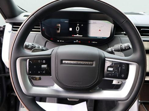Certified 2025 Land Rover Range Rover Autobiography AWD/4WD image 32