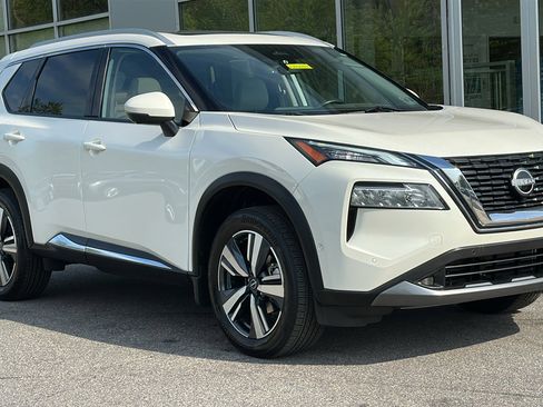Certified 2023 Nissan Rogue SL w/ SL Premium Package AWD/4WD image 2