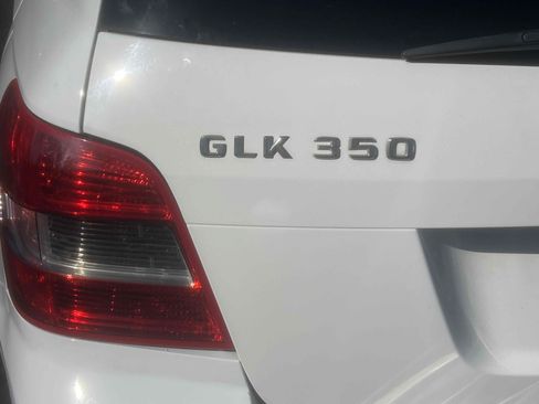 Used 2011 Mercedes-Benz GLK 350 4MATIC image 7