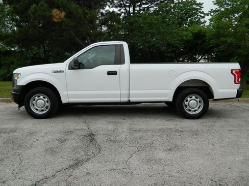 Used 2017 Ford F150 XL w/ Equipment Group 101A Mid RWD image 4