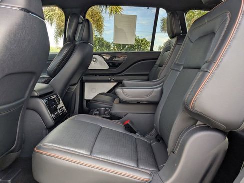 New 2025 Lincoln Aviator Black Label w/ Black Label Special Edition AWD/4WD image 16