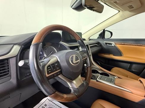 Used 2022 Lexus RX 350L FWD w/ Premium Package image 8