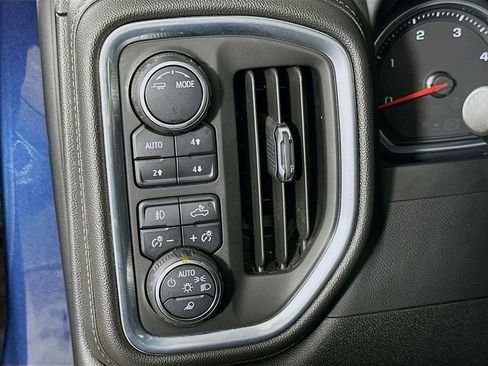 Used 2022 Chevrolet Silverado 3500 High Country image 22