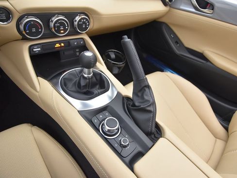 New 2026 MAZDA MX-5 Miata RF Grand Touring w/ Weather Package RWD image 33