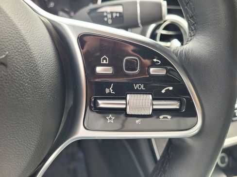 Used 2020 Mercedes-Benz GLC 300 image 22