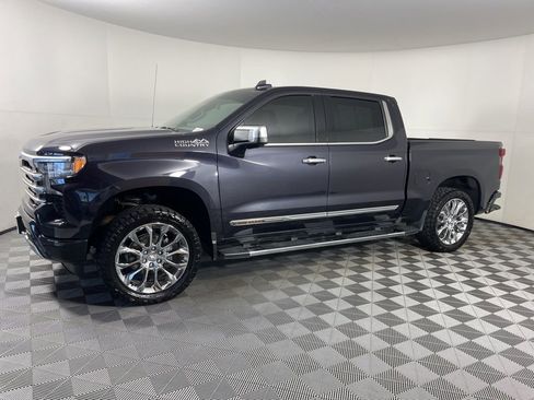 Certified 2022 Chevrolet Silverado 1500 High Country image 2