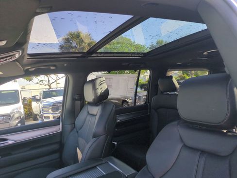 New 2026 Jeep Grand Wagoneer Limited AWD/4WD image 21