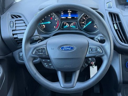 Used 2017 Ford Escape SE image 28