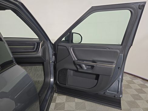 Used 2024 Rivian R1S Adventure AWD/4WD image 18
