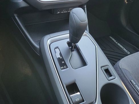 Used 2025 Subaru Crosstrek 2.0i Premium w/ Popular Package #4 image 17