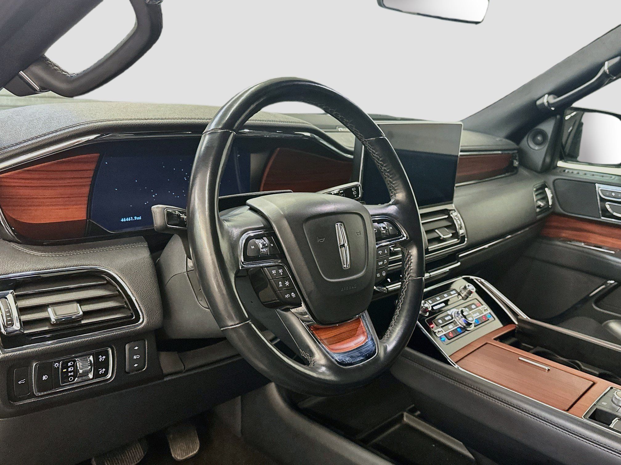 Used 2024 Lincoln Navigator Premiere AWD/4WD image 18