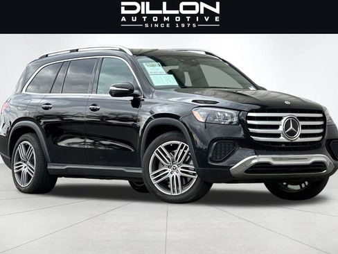 Used 2024 Mercedes-Benz GLS 450 4MATIC image 2