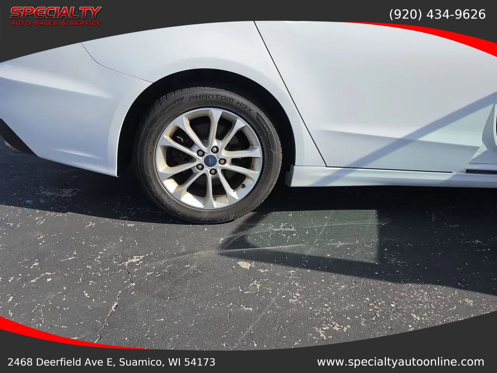 Used 2020 Ford Fusion SE FWD image 33