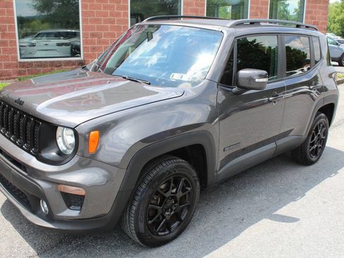 Used 2019 Jeep Renegade Altitude w/ Quick Order Package 2XM AWD/4WD image 2