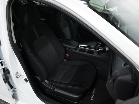 Used 2024 Nissan Sentra SV image 17