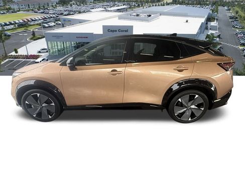 Used 2025 Nissan Ariya Platinum image 8