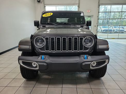 Certified 2024 Jeep Wrangler Unlimited Sahara AWD/4WD image 9