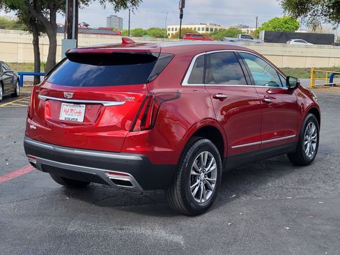 Used 2021 Cadillac XT5 Premium Luxury image 4
