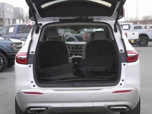 Used 2019 Buick Enclave Essence image 30