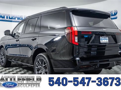 New 2025 Ford Expedition Platinum w/ Stealth Performance Package image 4