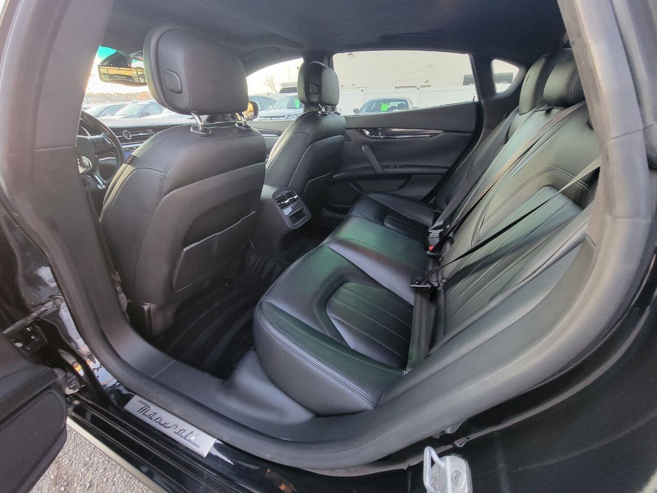 Used 2015 Maserati Quattroporte S Q4 AWD/4WD image 24