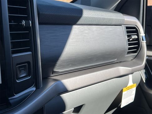 New 2025 Ford F150 XLT w/ Equipment Group 301A Standard image 9