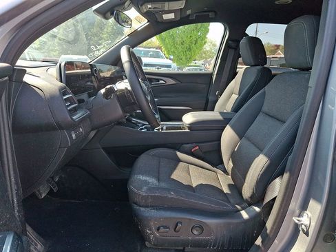 Used 2024 Chevrolet Traverse LT AWD/4WD image 13