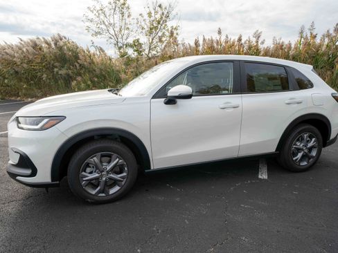 New 2026 Honda HR-V LX image 3