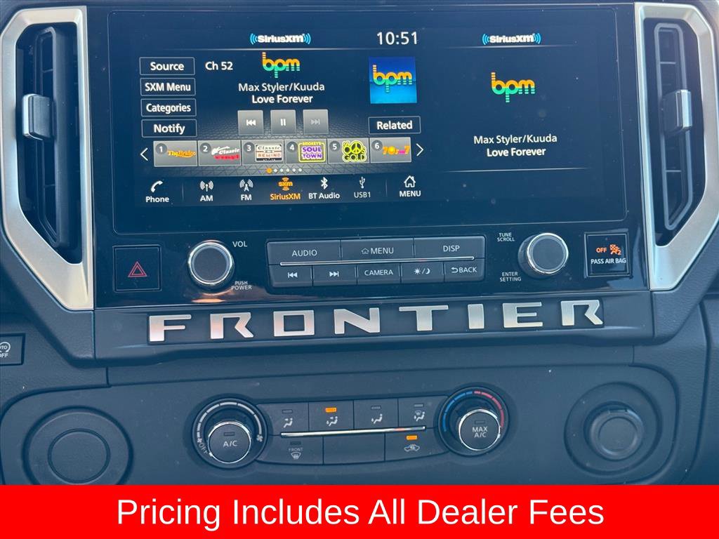 Used 2025 Nissan Frontier SV RWD image 21