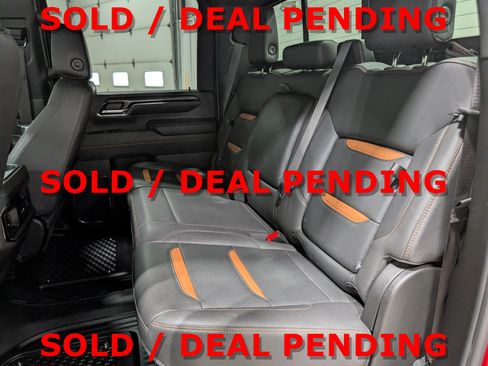 Used 2024 GMC Sierra 2500 AT4 w/ Technology Package AWD/4WD image 18