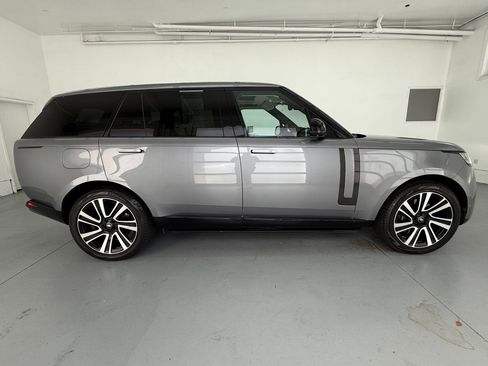 Used 2023 Land Rover Range Rover Long Wheelbase SE AWD/4WD image 7