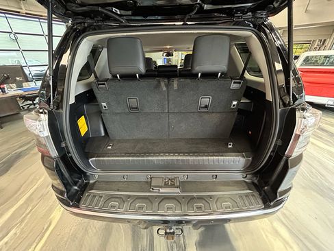 Used 2017 Toyota 4Runner Limited AWD/4WD image 50