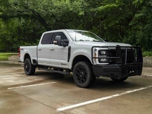 Used 2026 Ford F250 Lariat w/ Black Appearance Package AWD/4WD image 2