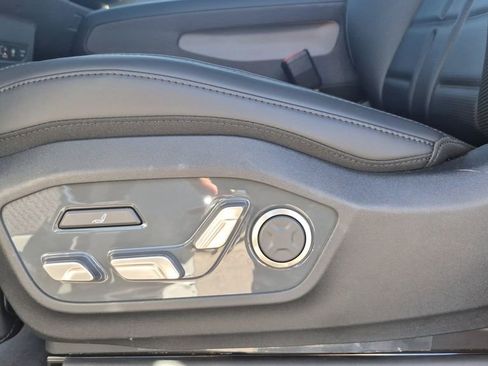 New 2026 Kia EV9 Land image 12