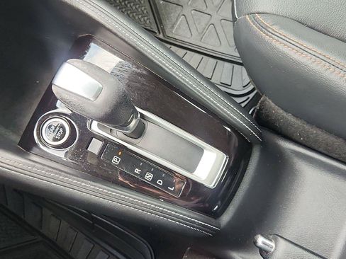 Used 2020 Nissan Kicks SR w/ SR Premium Package FWD image 15