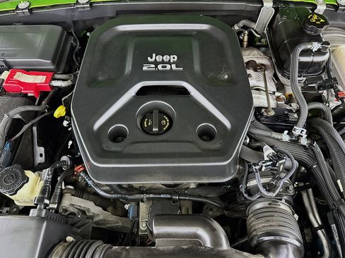 Used 2019 Jeep Wrangler Unlimited Sport AWD/4WD image 38