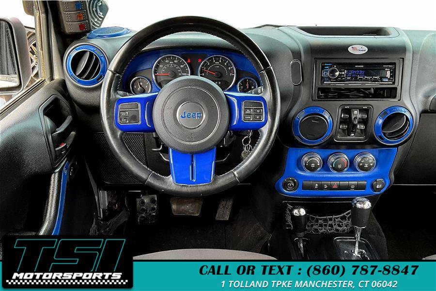 Used 2018 Jeep Wrangler Unlimited Sahara AWD/4WD image 5