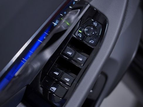 New 2026 BMW M5 Touring image 17