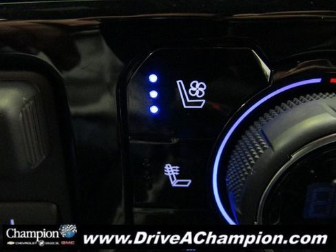 Certified 2025 Chevrolet Silverado 1500 LTZ image 11