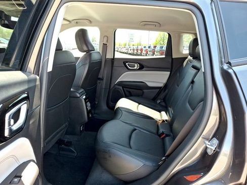 Certified 2022 Jeep Compass Limited AWD/4WD image 10