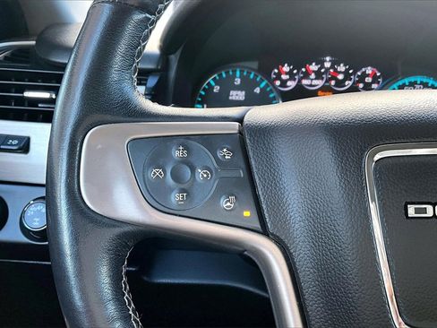 Used 2020 GMC Yukon XL Denali image 12