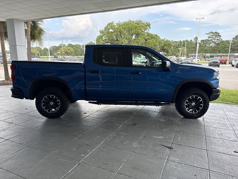 Used 2022 Chevrolet Silverado 1500 ZR2 w/ Technology Package AWD/4WD image 14