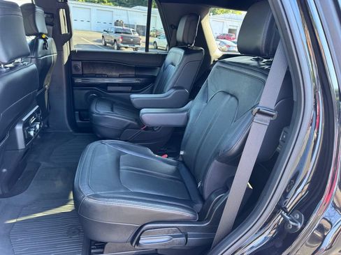 Used 2019 Ford Expedition Limited w/ Equipment Group 302A AWD/4WD image 33