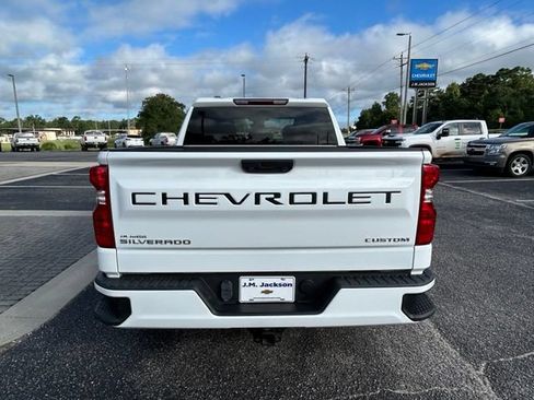 Used 2023 Chevrolet Silverado 1500 Custom AWD/4WD image 3